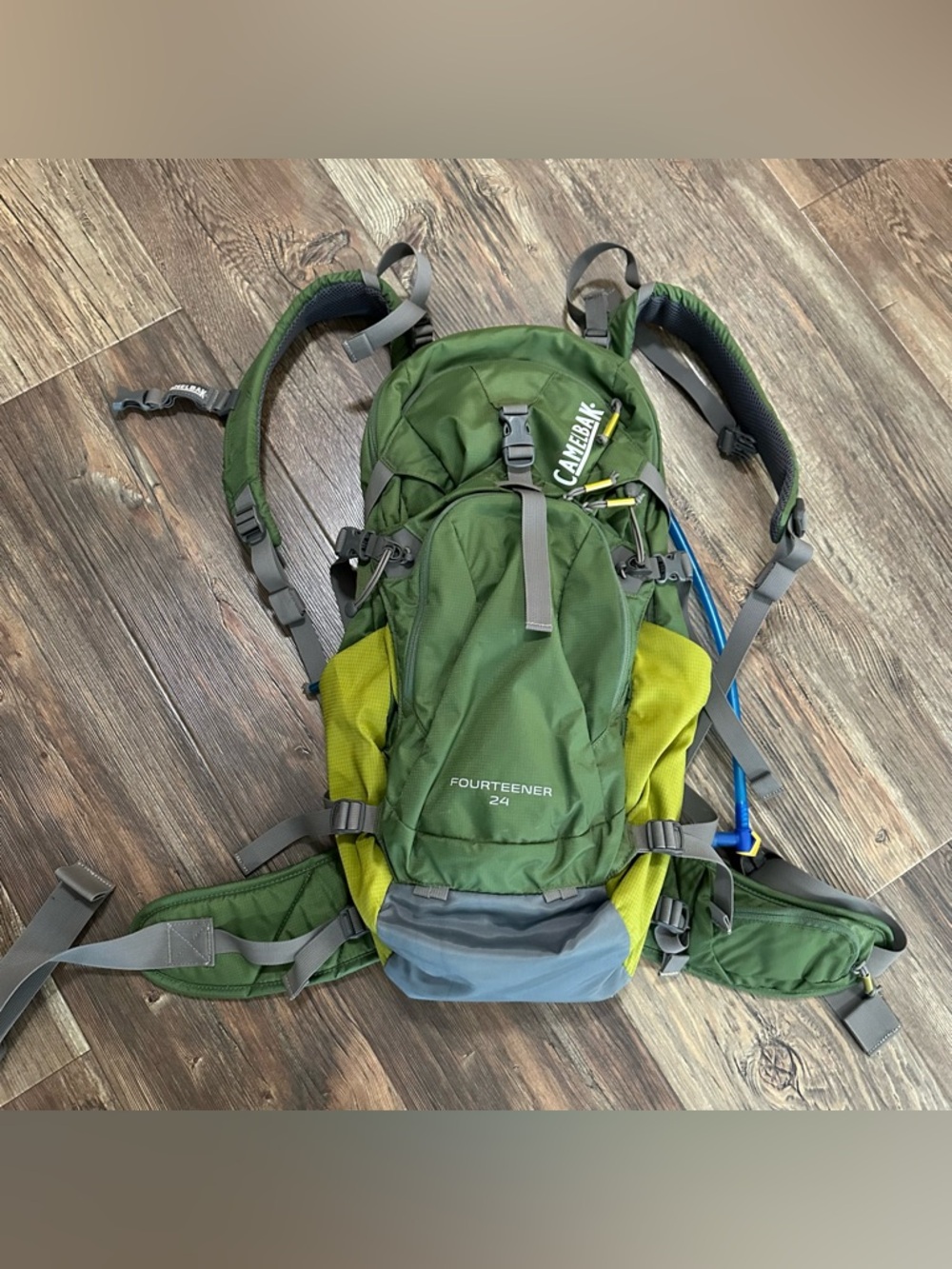 Camelbak Fourteener 24 100oz integrated ventilation outdoor hiking backpack